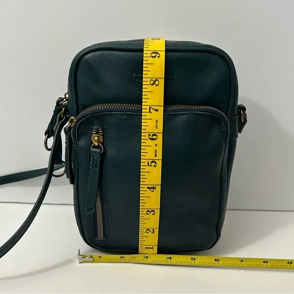 American Leather Co - Cleveland
North-South Crossbody Bag - Hunter Green - Picture 15 of 16